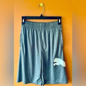 Boys size 14 Puma Shorts in Grey